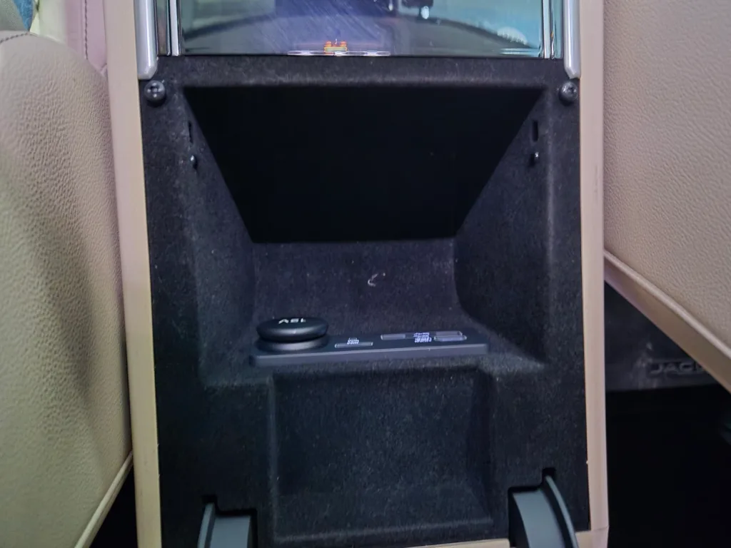 Jaguar XE 20d Prestige AWD