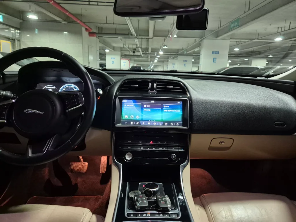 Jaguar XE 20d Prestige AWD