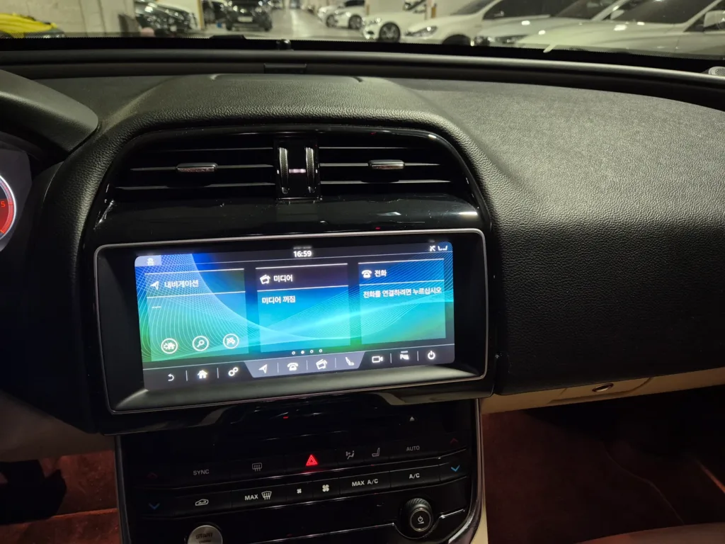 Jaguar XE 20d Prestige AWD