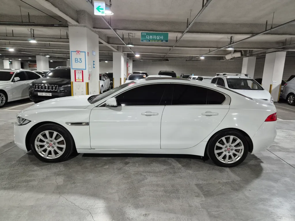 Jaguar XE 20d Prestige AWD
