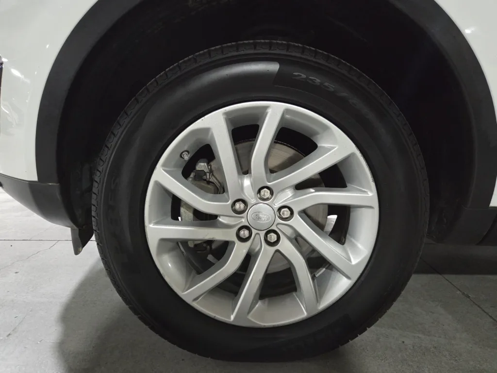 Land Rover Discovery Sport 2.0 TD4 SE (150 hp)