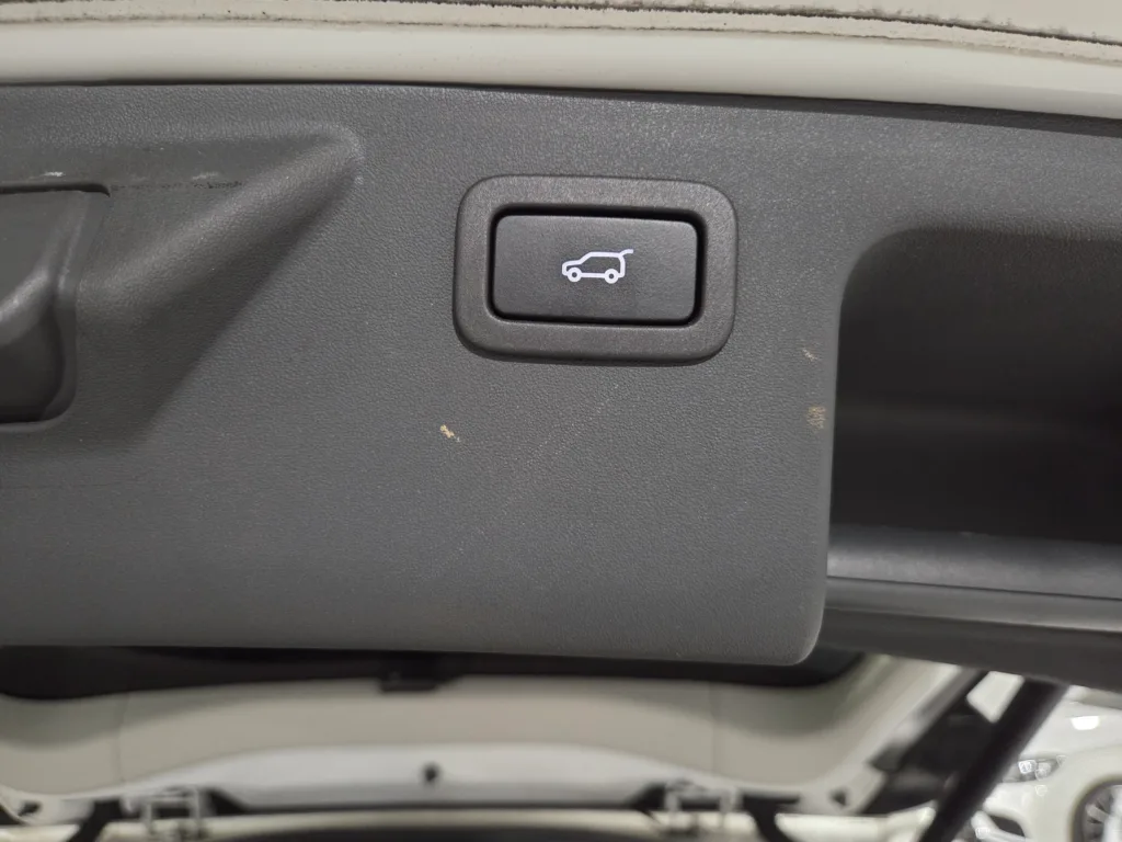 Land Rover Discovery Sport 2.0 TD4 SE (150 hp)