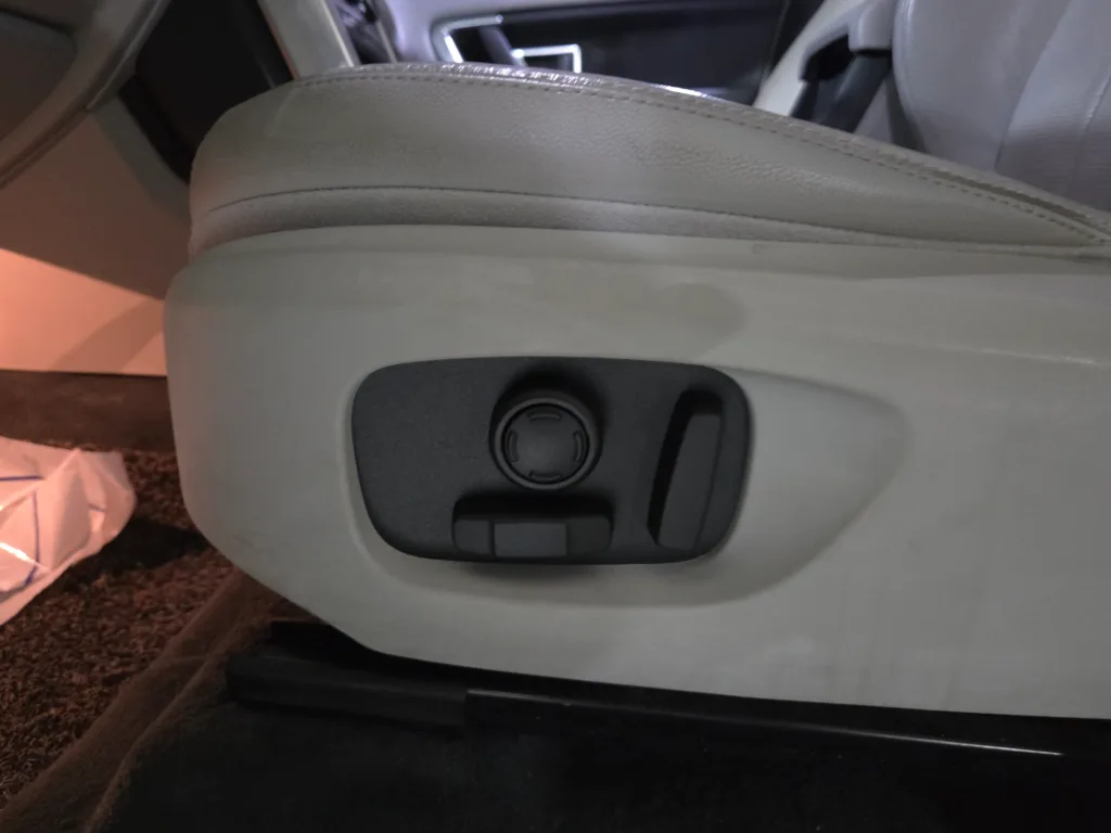 Land Rover Discovery Sport 2.0 TD4 SE (150 hp)