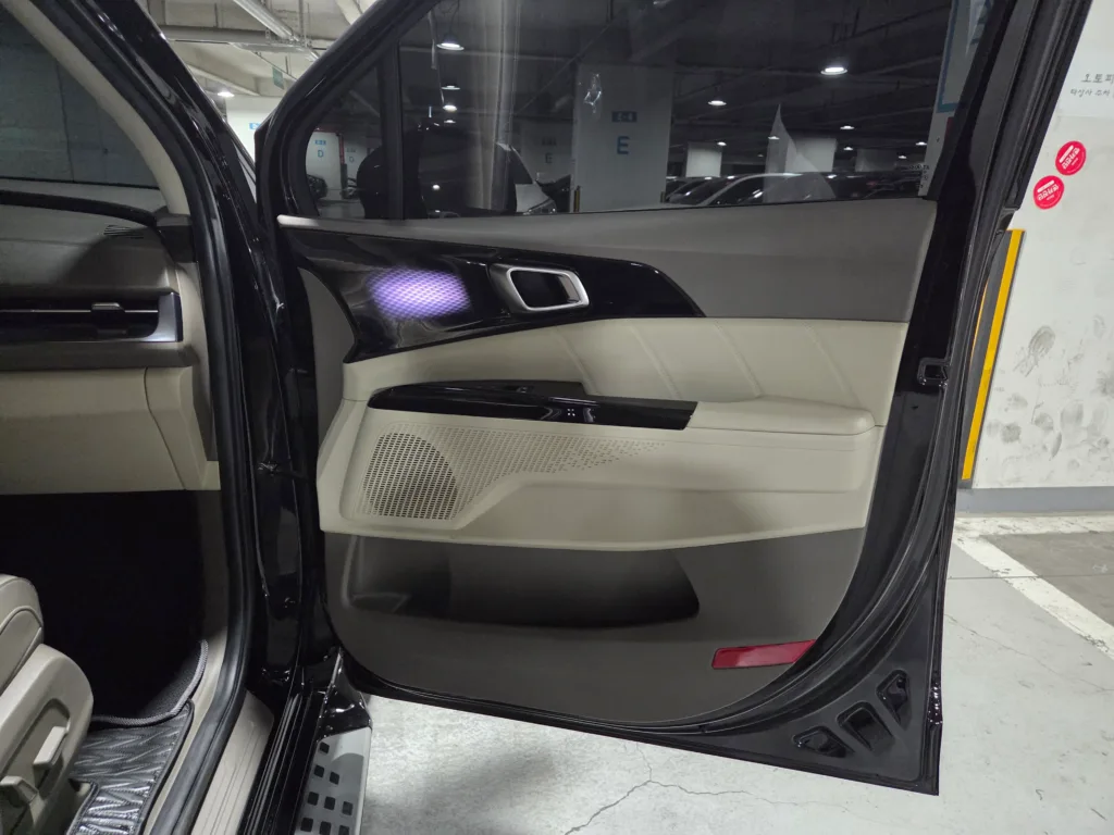 KIA Carnival 4th Generation Gasoline 7-Seater Hi-Limousine Signature