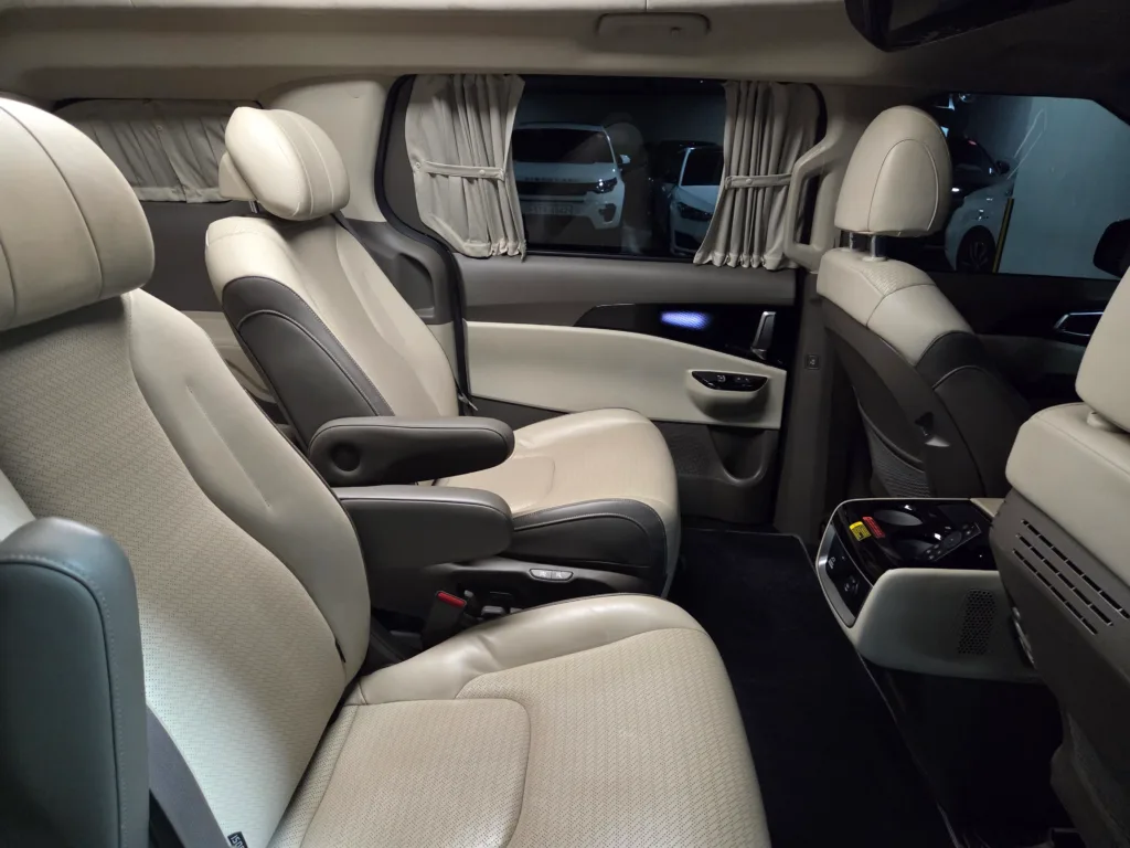 KIA Carnival 4th Generation Gasoline 7-Seater Hi-Limousine Signature
