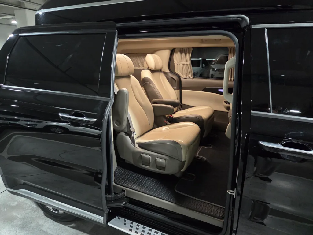 KIA Carnival 4th Generation Gasoline 7-Seater Hi-Limousine Signature