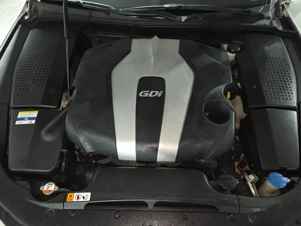 Hyundai Genesis BH330 Luxury Base Trim