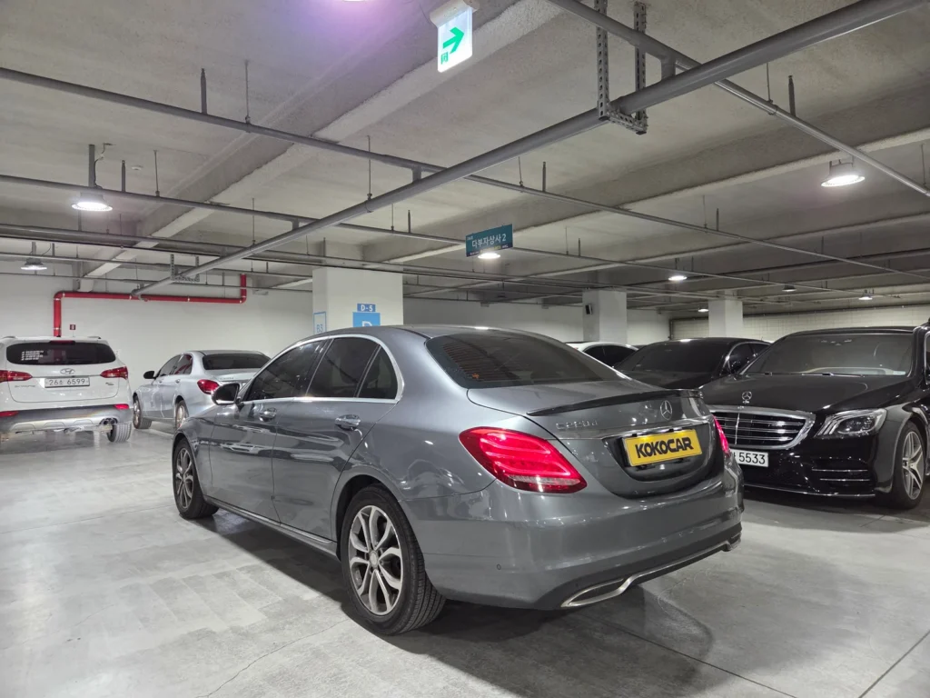 Benz C-Class W205 C220d Avantgarde