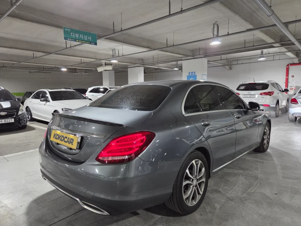 Benz C-Class W205 C220d Avantgarde