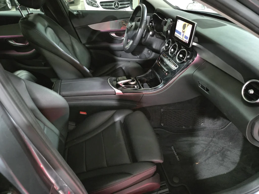 Benz C-Class W205 C220d Avantgarde