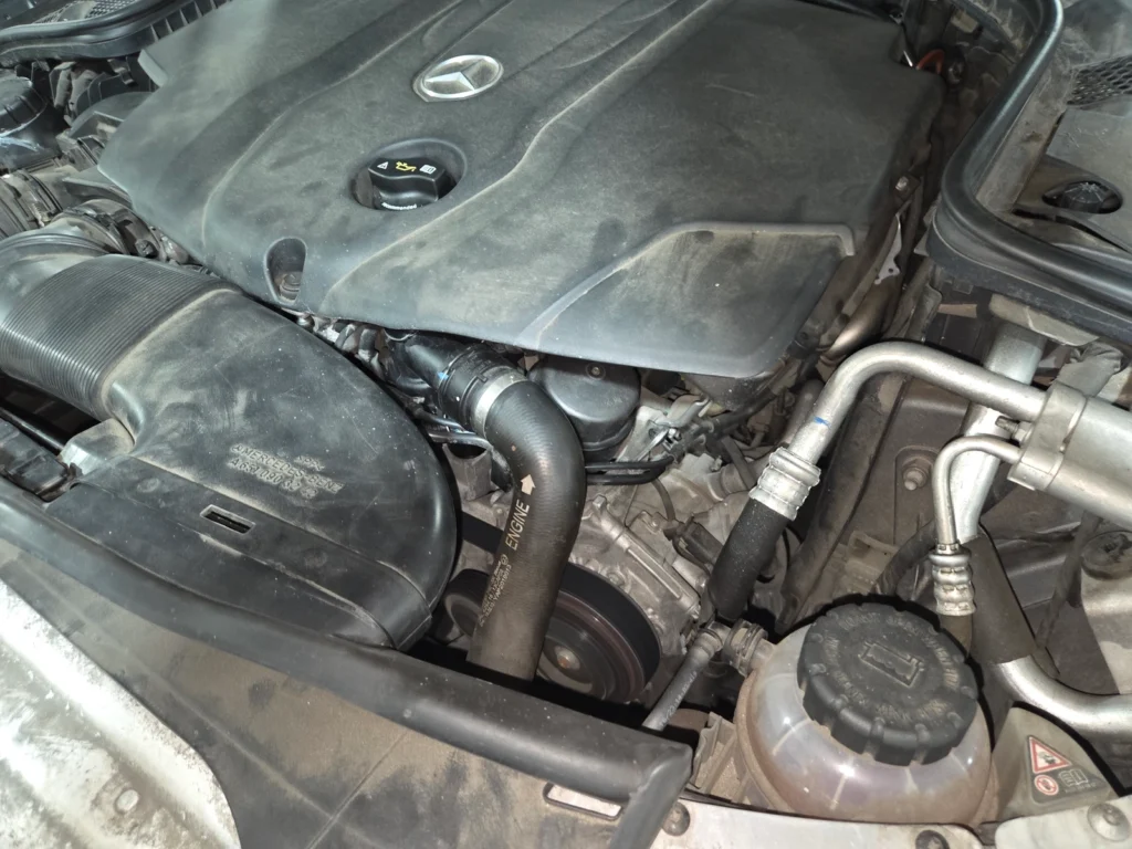 Benz C-Class W205 C220d Avantgarde