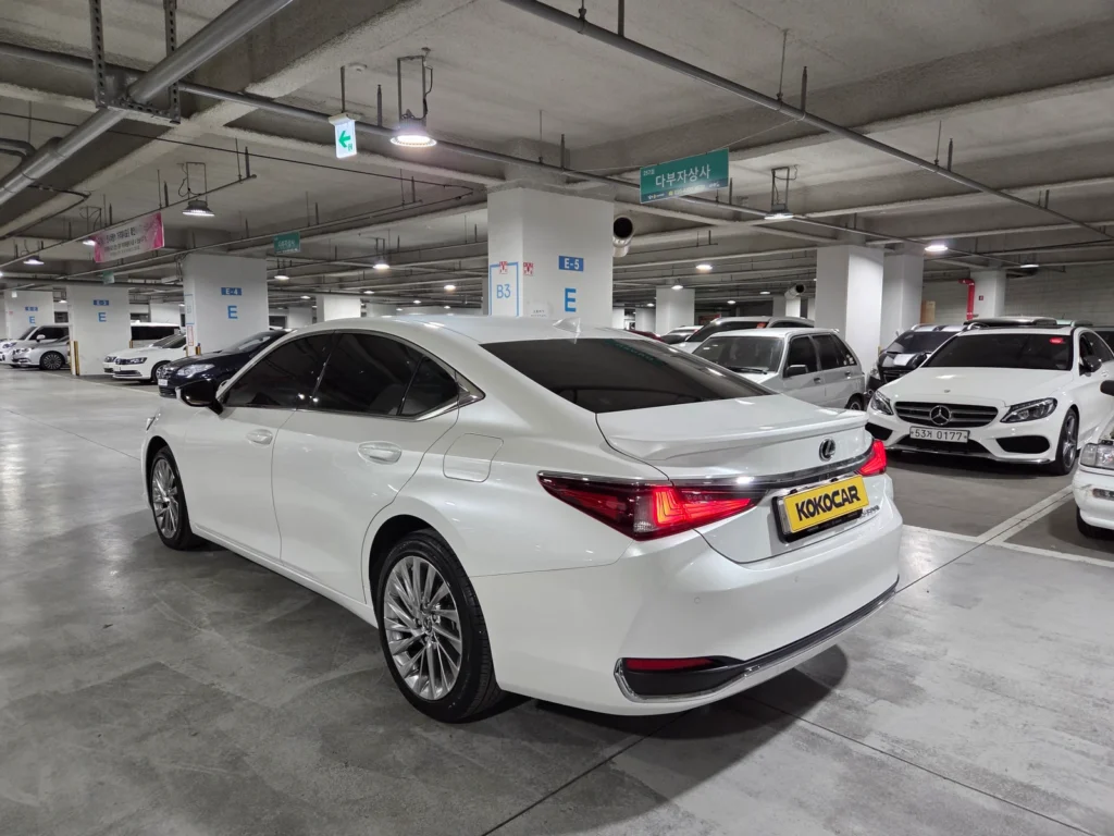 Lexus ES300h 7th generation Luxury Plus