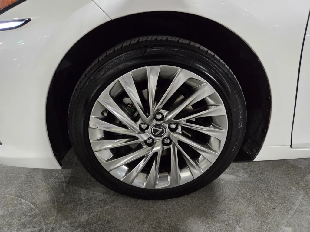 Lexus ES300h 7th generation Luxury Plus