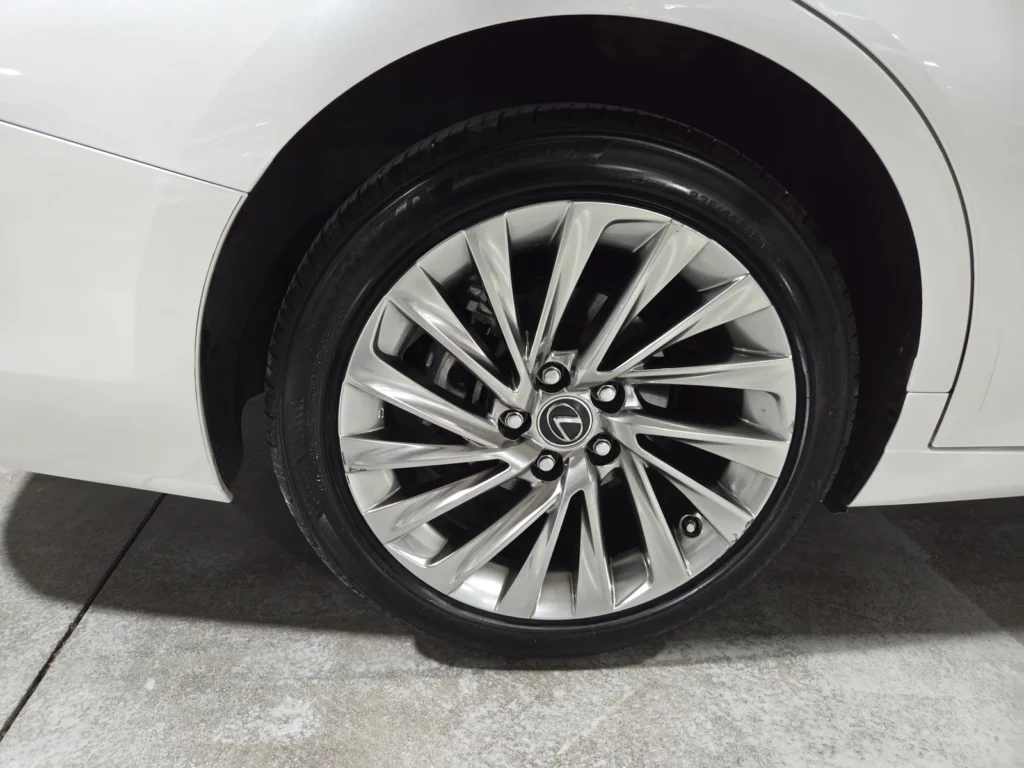 Lexus ES300h 7th generation Luxury Plus