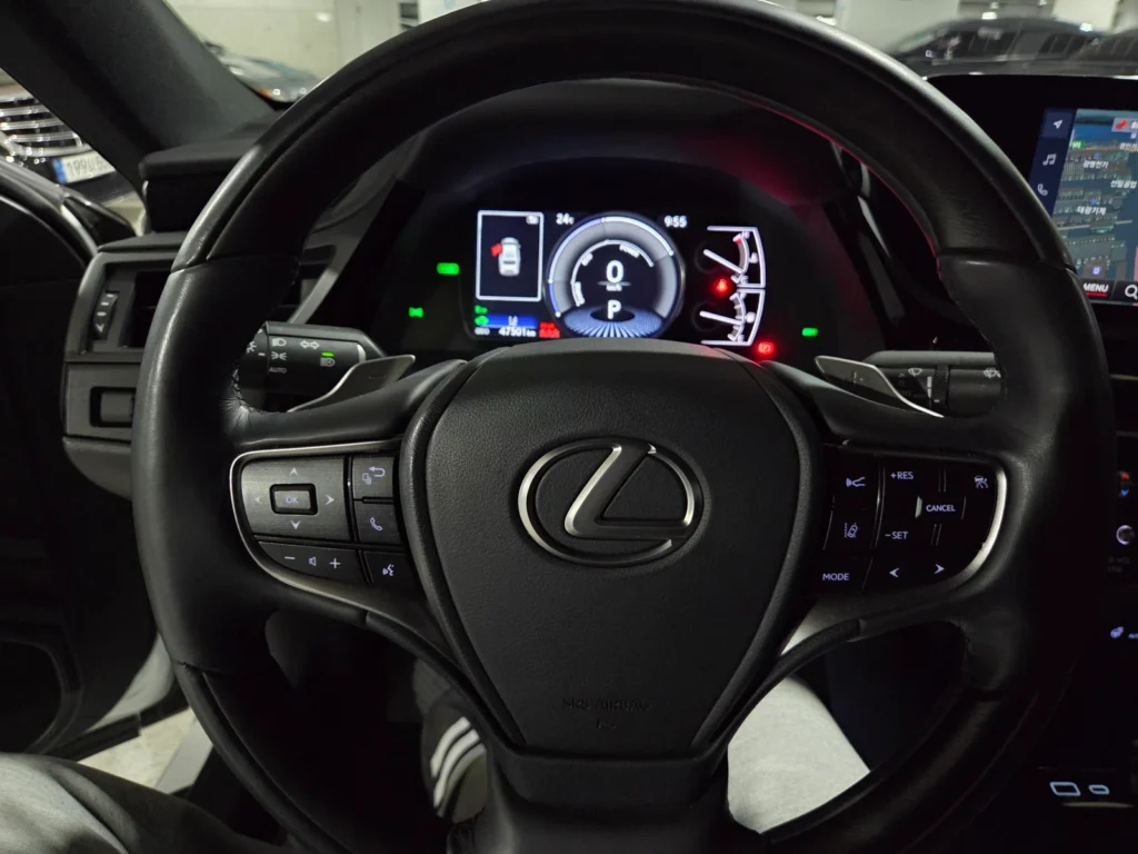 Lexus ES300h 7th generation Luxury Plus