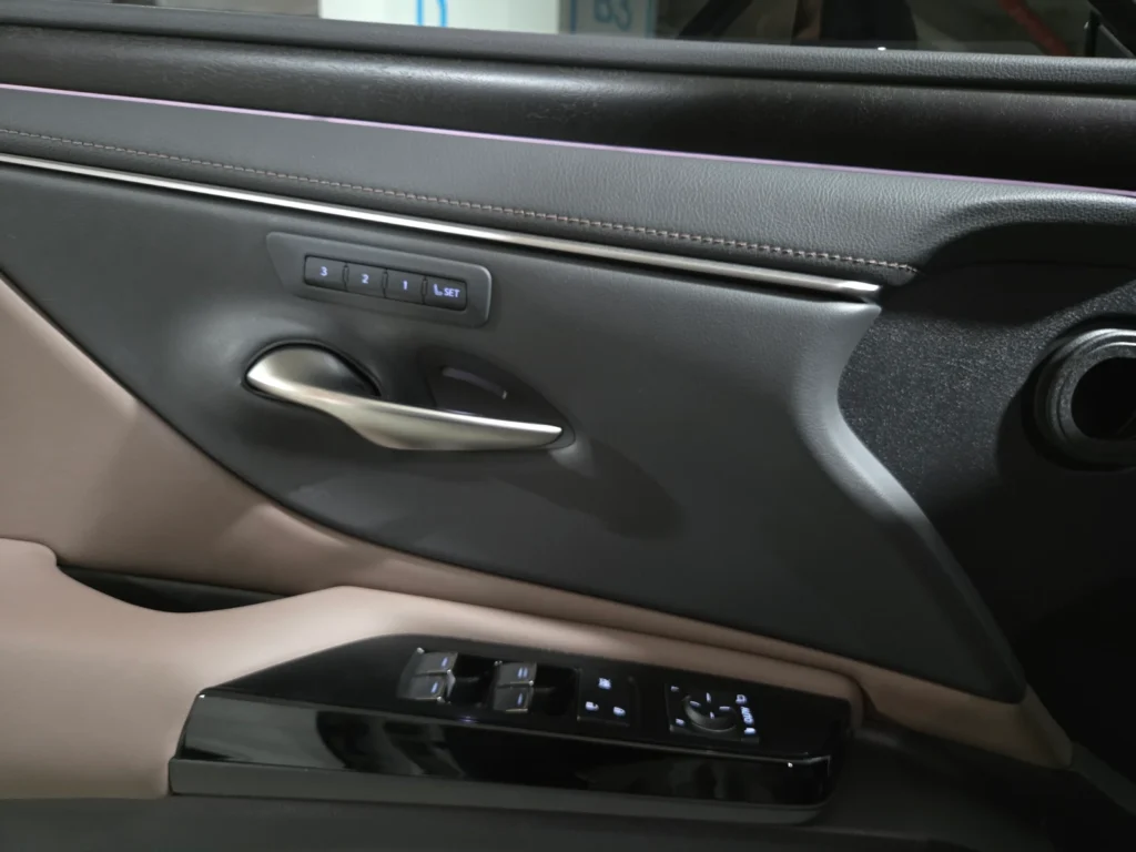 Lexus ES300h 7th generation Luxury Plus