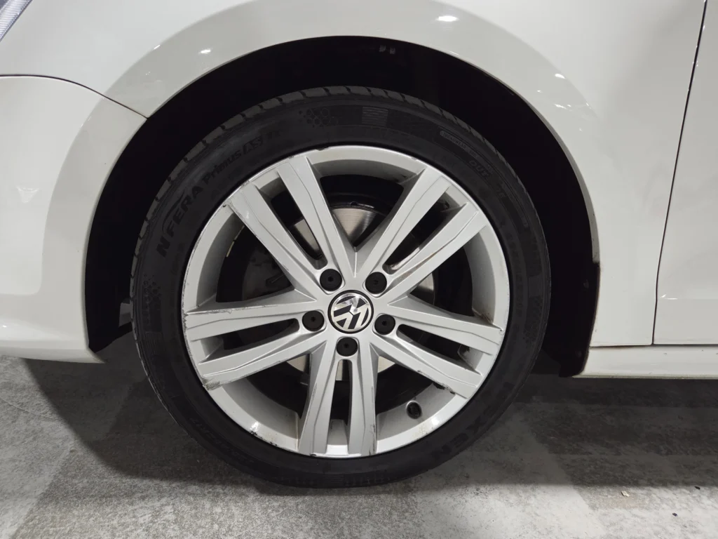 Volkswagen New Jetta 2.0 TDI BlueMotion Premium