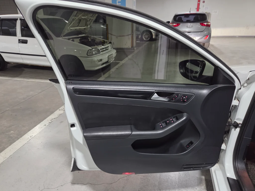 Volkswagen New Jetta 2.0 TDI BlueMotion Premium