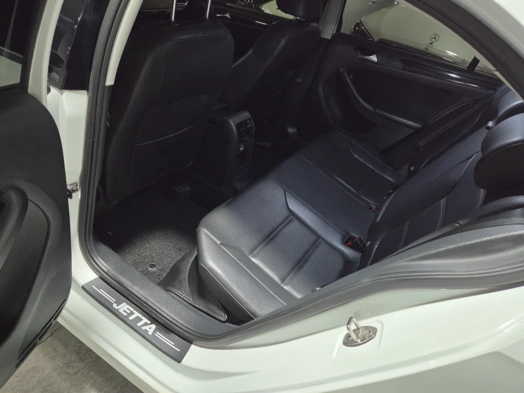 Volkswagen New Jetta 2.0 TDI BlueMotion Premium