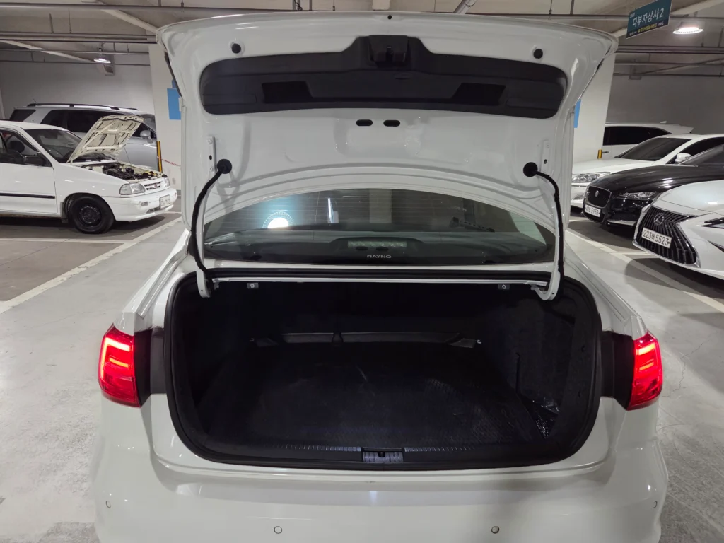 Volkswagen New Jetta 2.0 TDI BlueMotion Premium