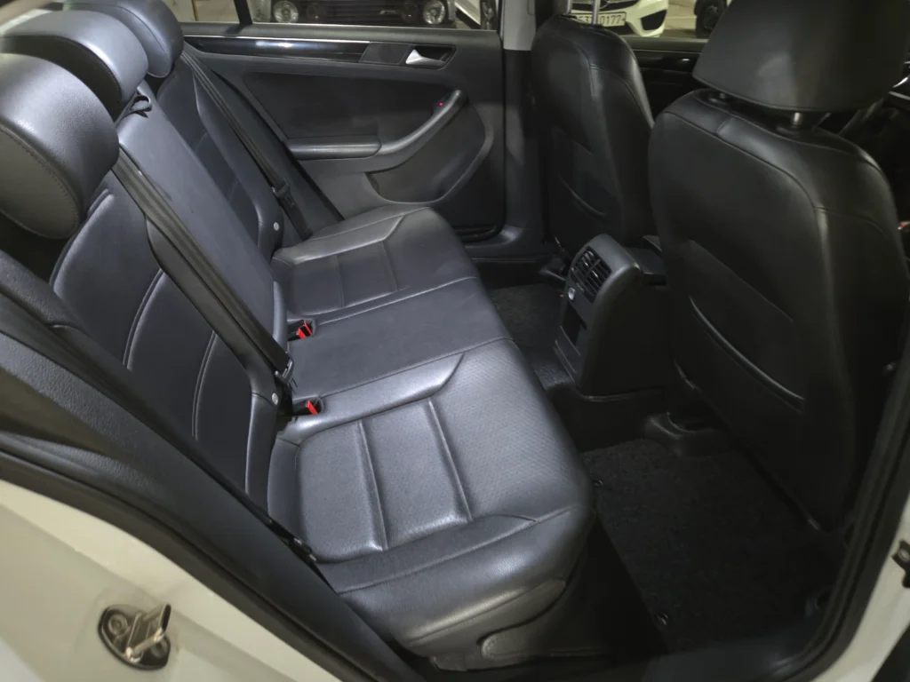 Volkswagen New Jetta 2.0 TDI BlueMotion Premium