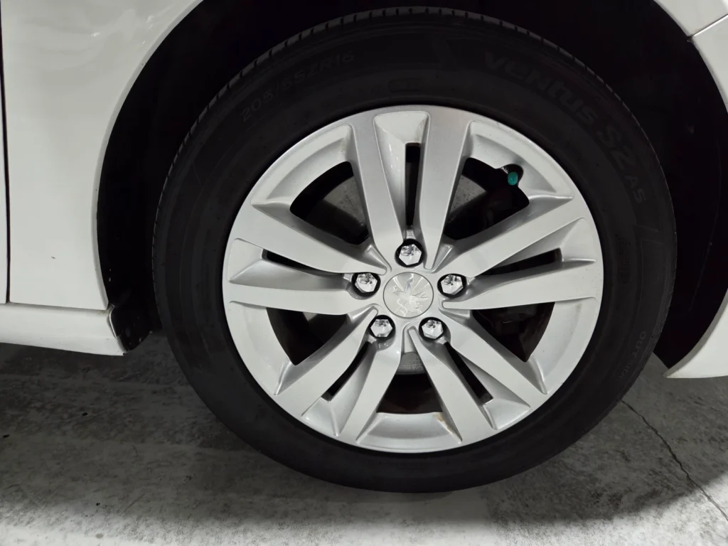 Peugeot 308 SW (2th Gen) 2.0 BlueHDi Active