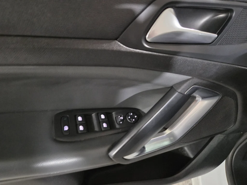 Peugeot 308 SW (2th Gen) 2.0 BlueHDi Active