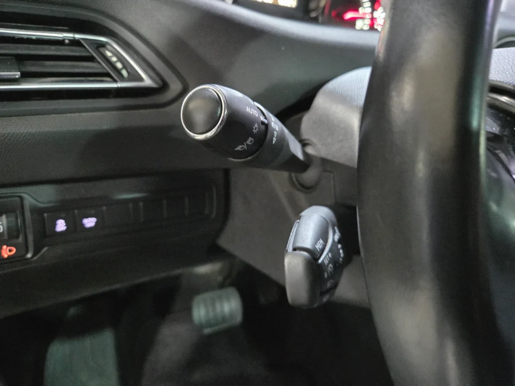 Peugeot 308 SW (2th Gen) 2.0 BlueHDi Active