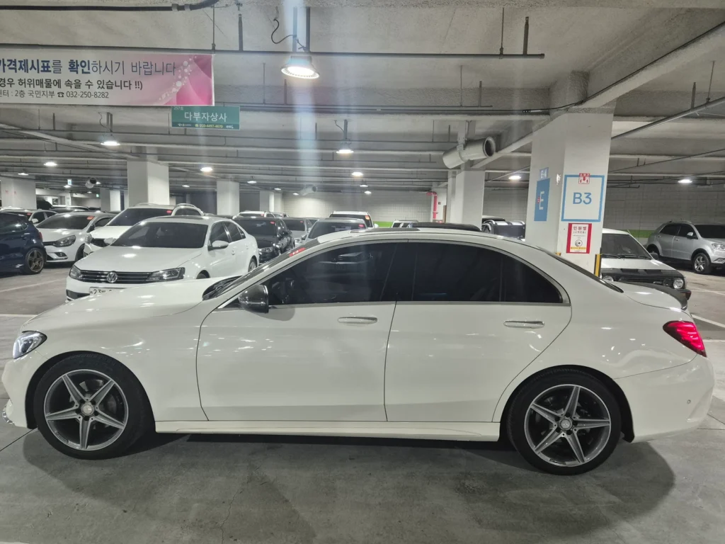 Benz C-Class W205 C220d Avantgarde