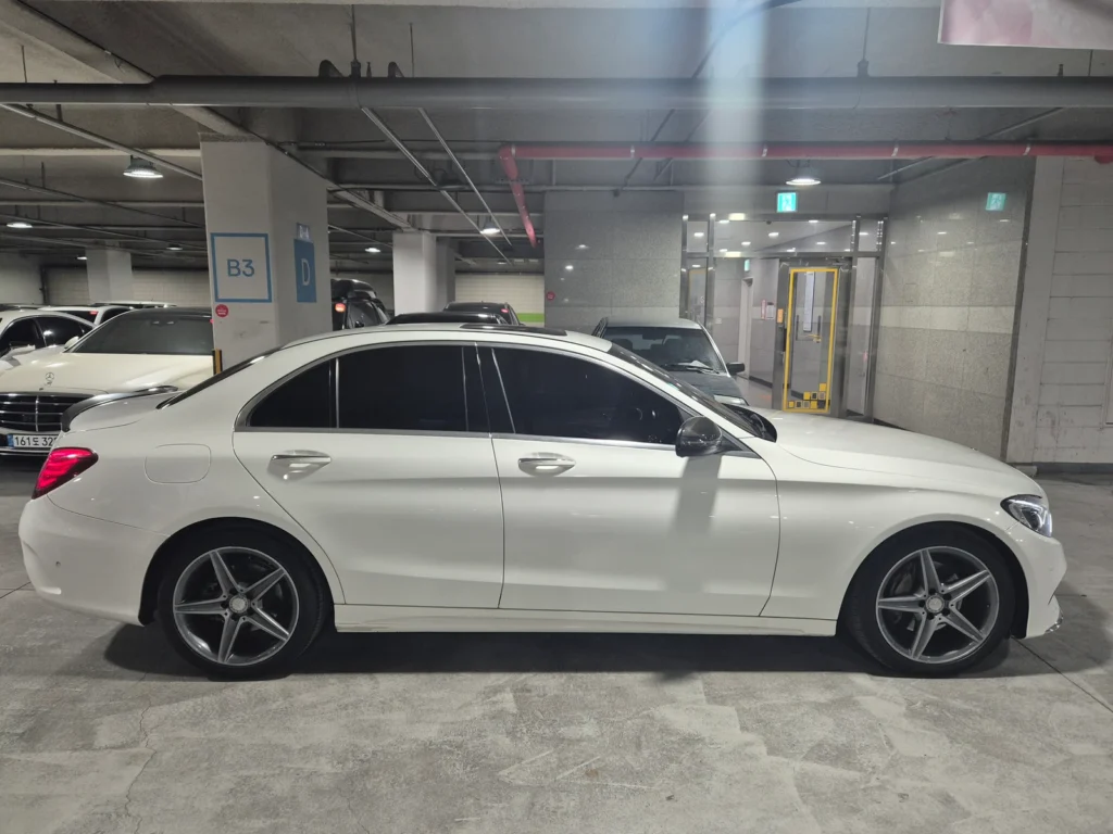Benz C-Class W205 C220d Avantgarde
