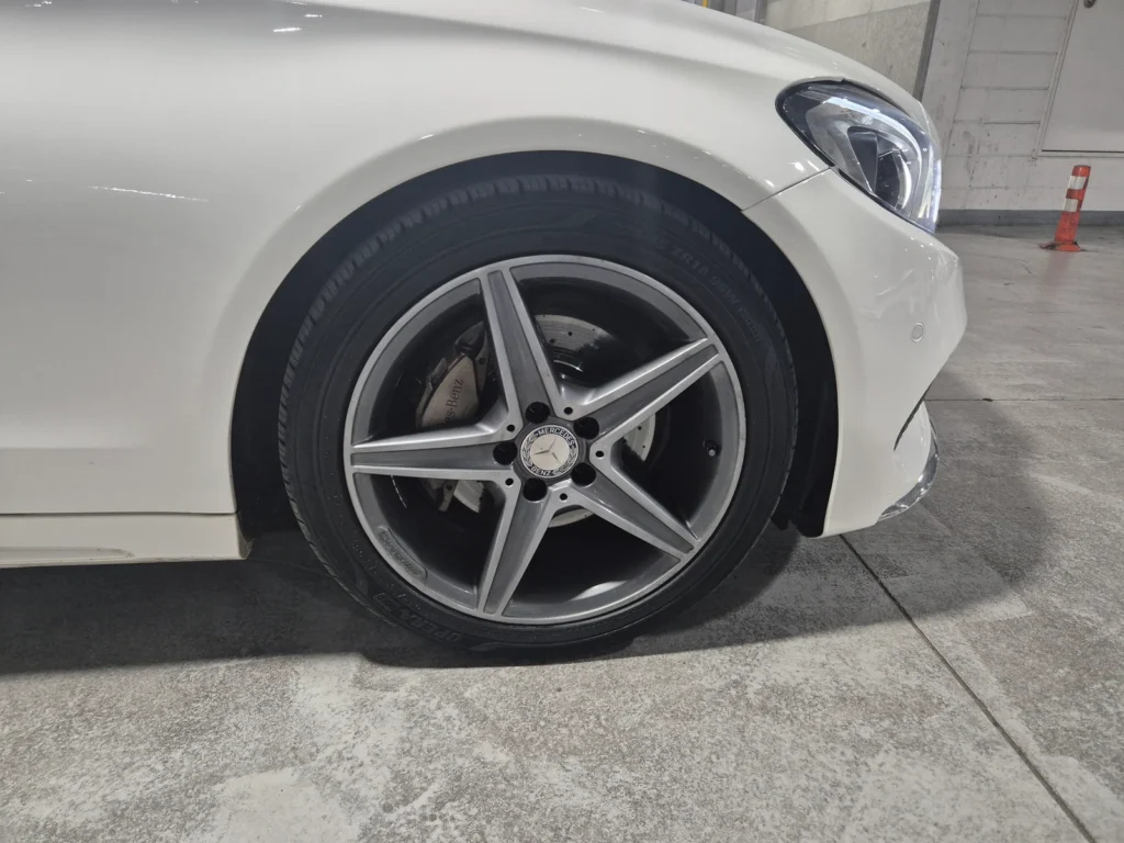 Benz C-Class W205 C220d Avantgarde