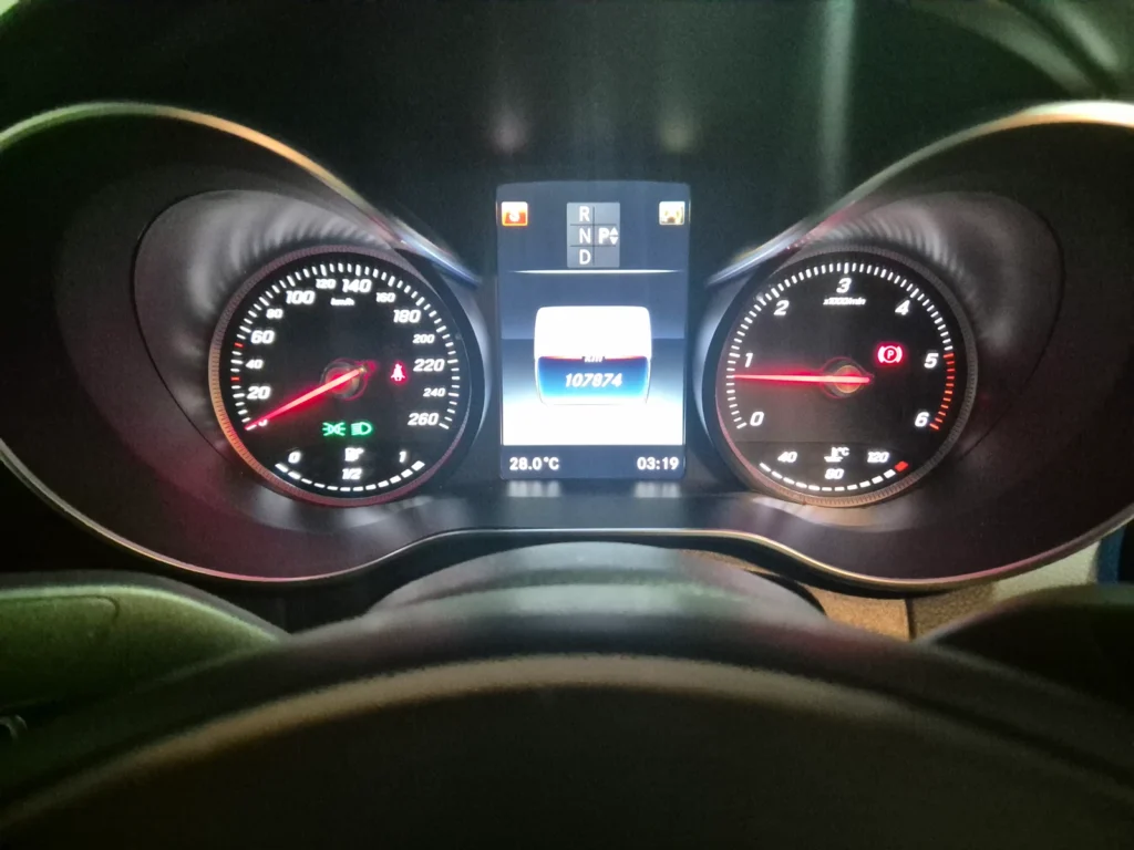 Benz C-Class W205 C220d Avantgarde