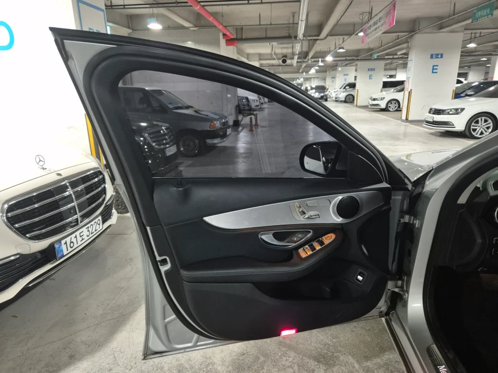 Benz C-Class W205 C220 d 4MATIC