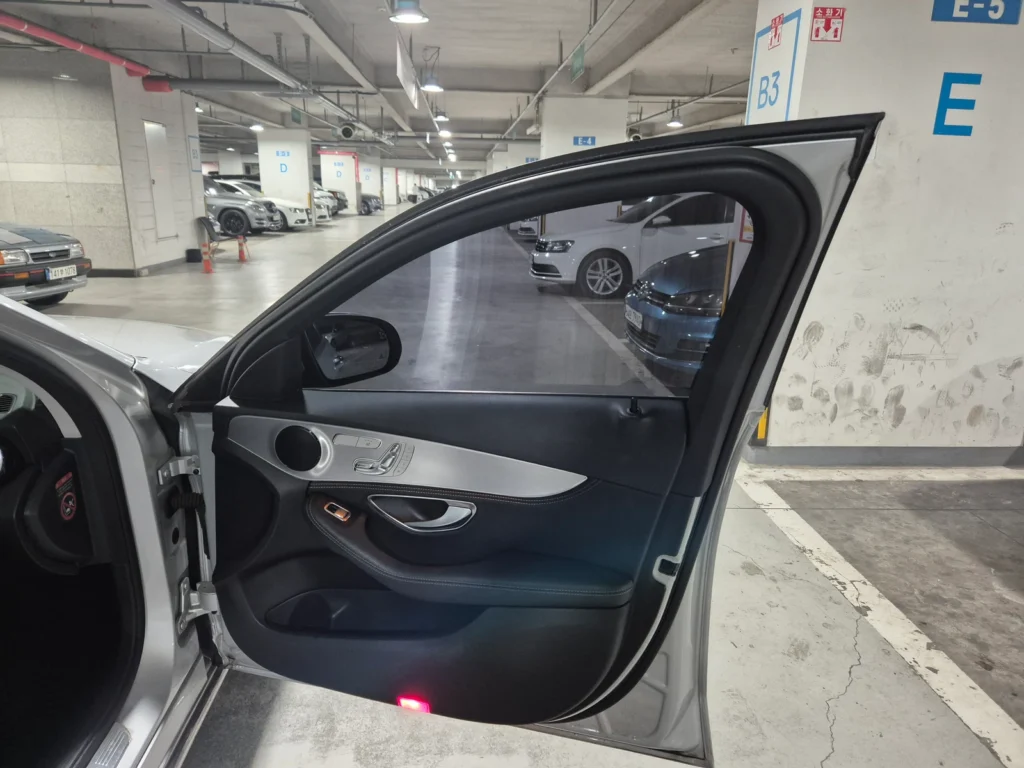 Benz C-Class W205 C220 d 4MATIC