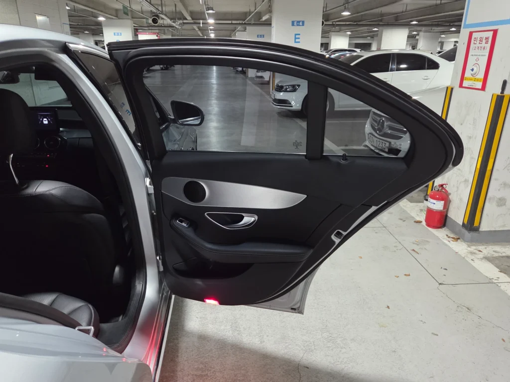 Benz C-Class W205 C220 d Avantgarde