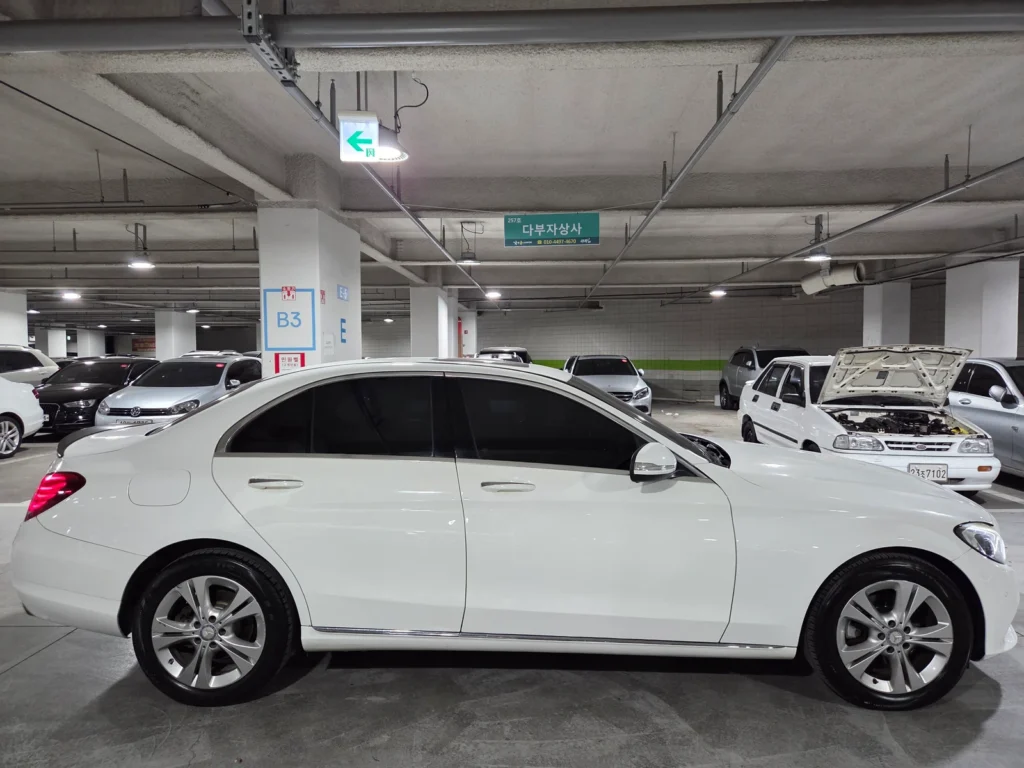 Benz C-Class W205 C220 d 4MATIC