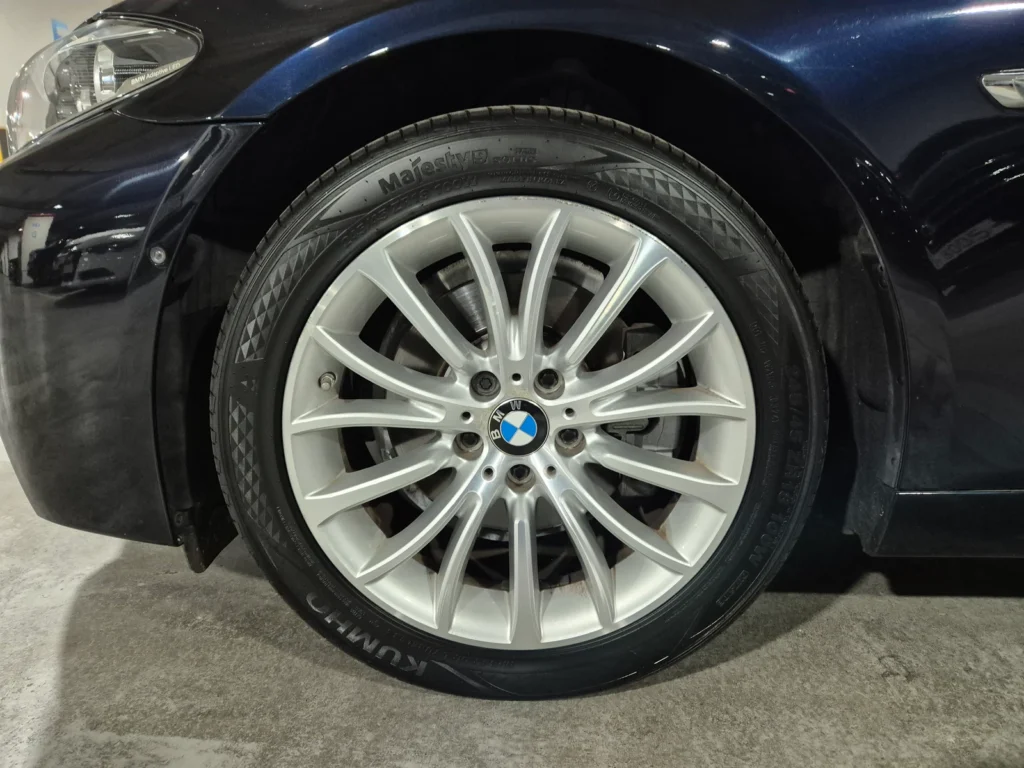 BMW 5 Series (F10) 520d M Aerodynamic