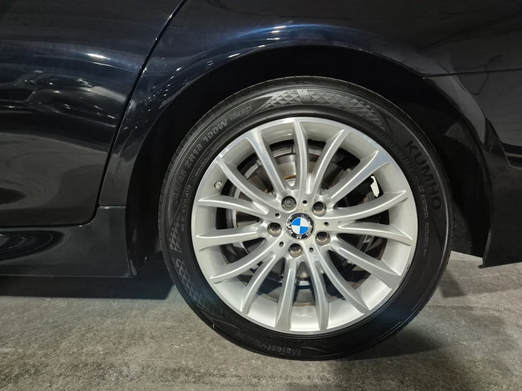 BMW 5 Series (F10) 520d M Aerodynamic