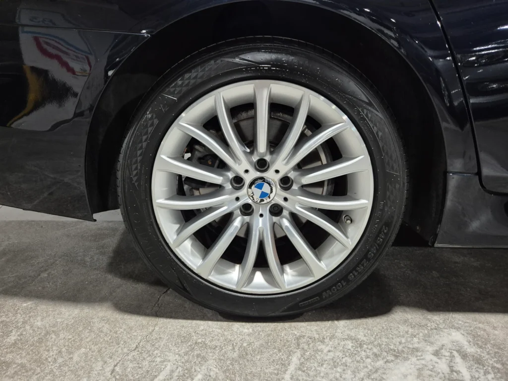 BMW 5 Series (F10) 520d M Aerodynamic