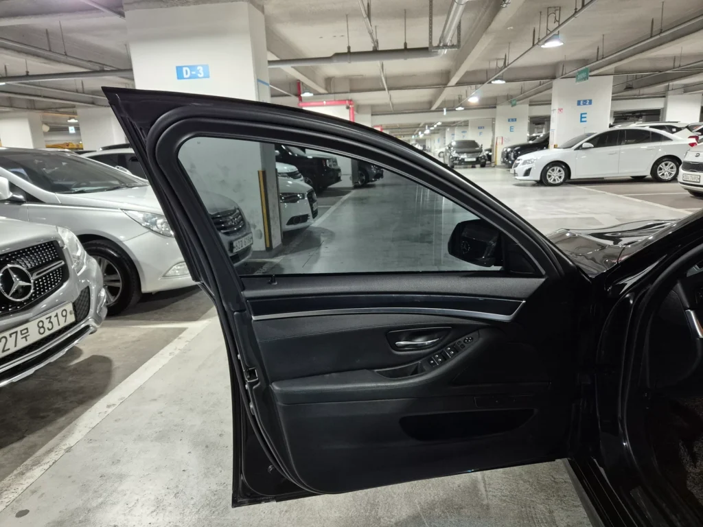 BMW 5 Series (F10) 520d M Aerodynamic