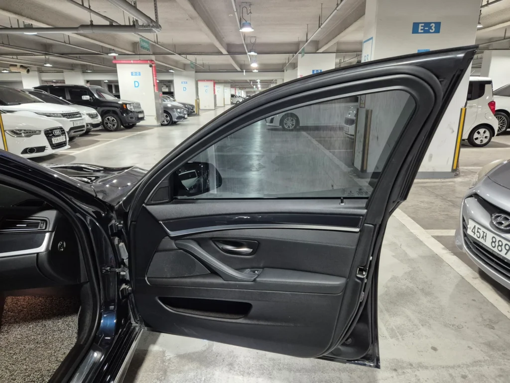 BMW 5 Series (F10) 520d M Aerodynamic