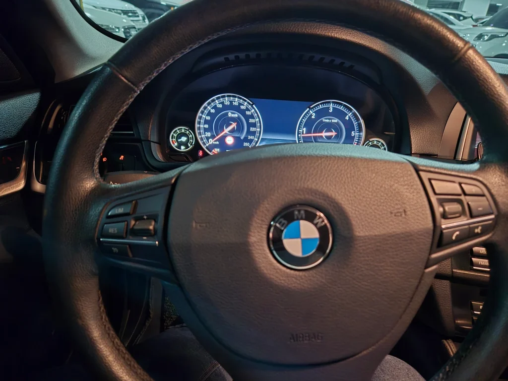 BMW 5 Series (F10) 520d M Aerodynamic