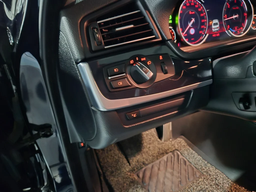 BMW 5 Series (F10) 520d M Aerodynamic