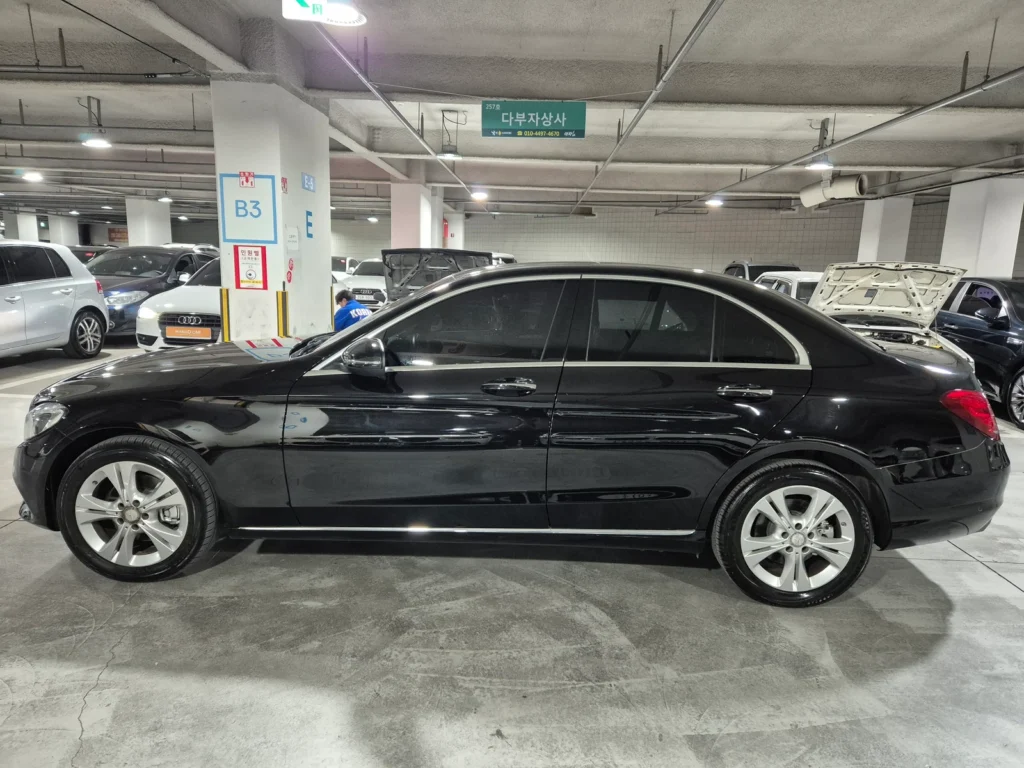 Benz C-Class W205 C220d 4MATIC