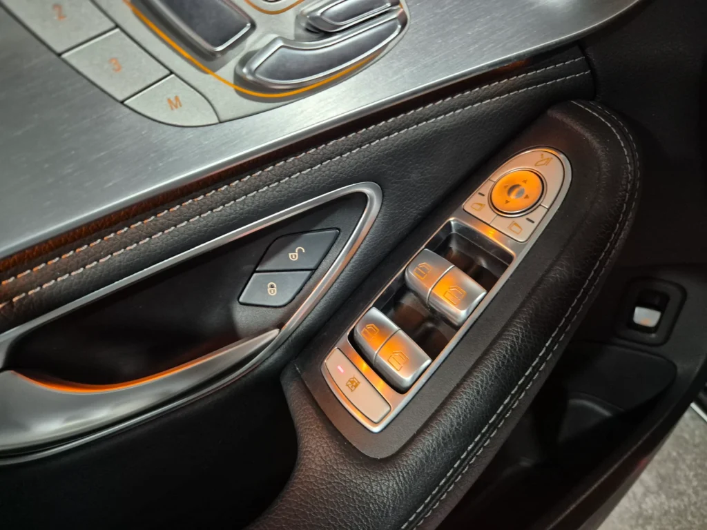 Benz C-Class W205 C220d 4MATIC