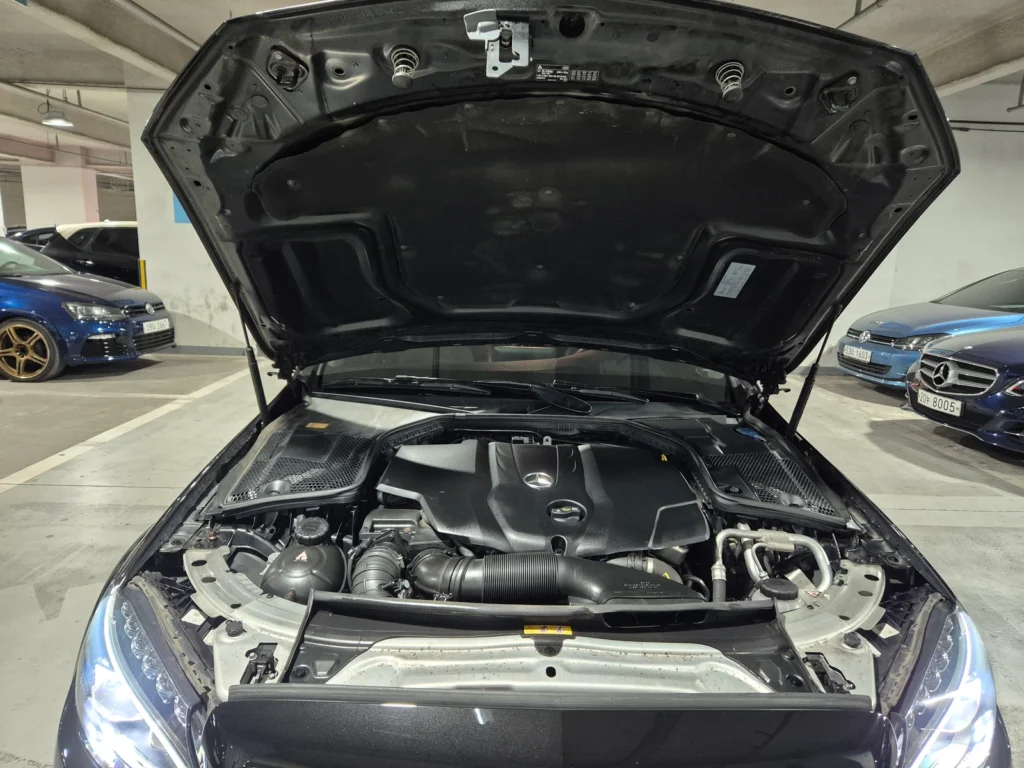 Benz C-Class W205 C220d 4MATIC