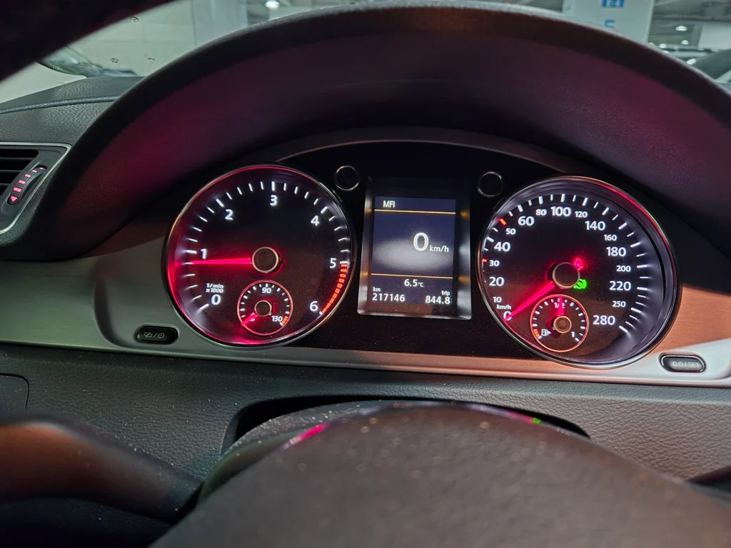 Volkswagen New CC 2.0 TDI BlueMotion R-Line