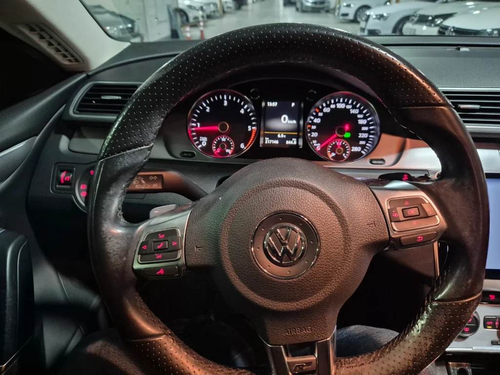 Volkswagen New CC 2.0 TDI BlueMotion R-Line