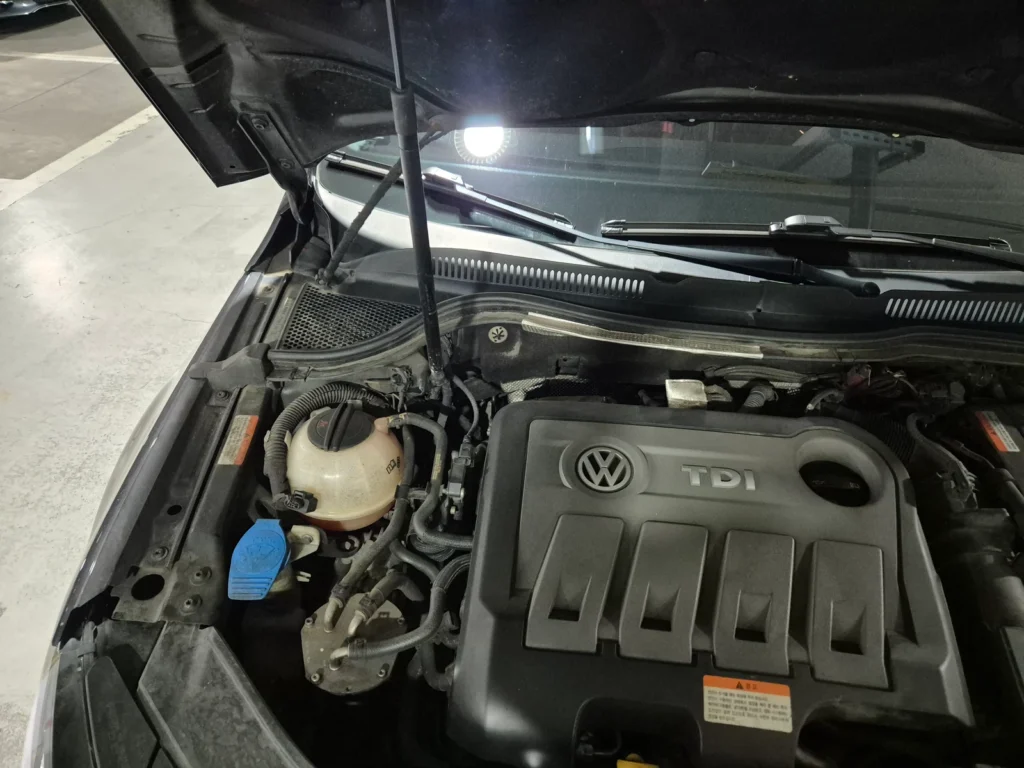 Volkswagen New CC 2.0 TDI BlueMotion R-Line