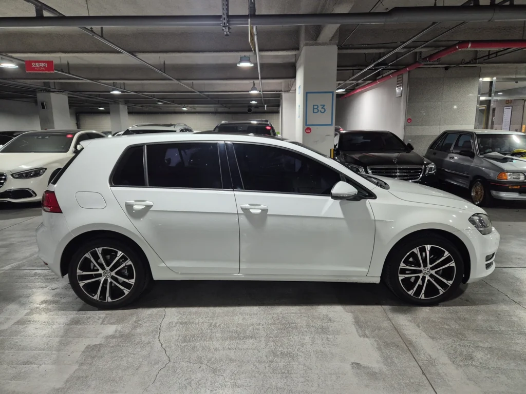 Volkswagen Golf 7th Generation 2.0 TDI Premium